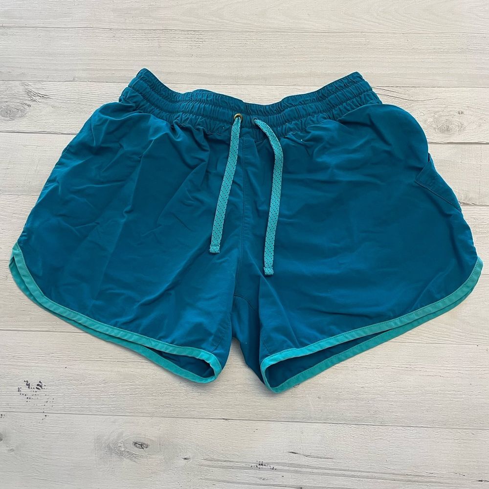 Columbia womens teal‎ shorts small